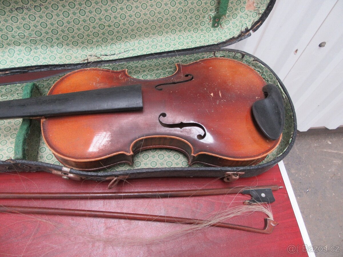 Nabízím starožitné housle sign. Stainer. Nejsou prasklé. Pův - 2