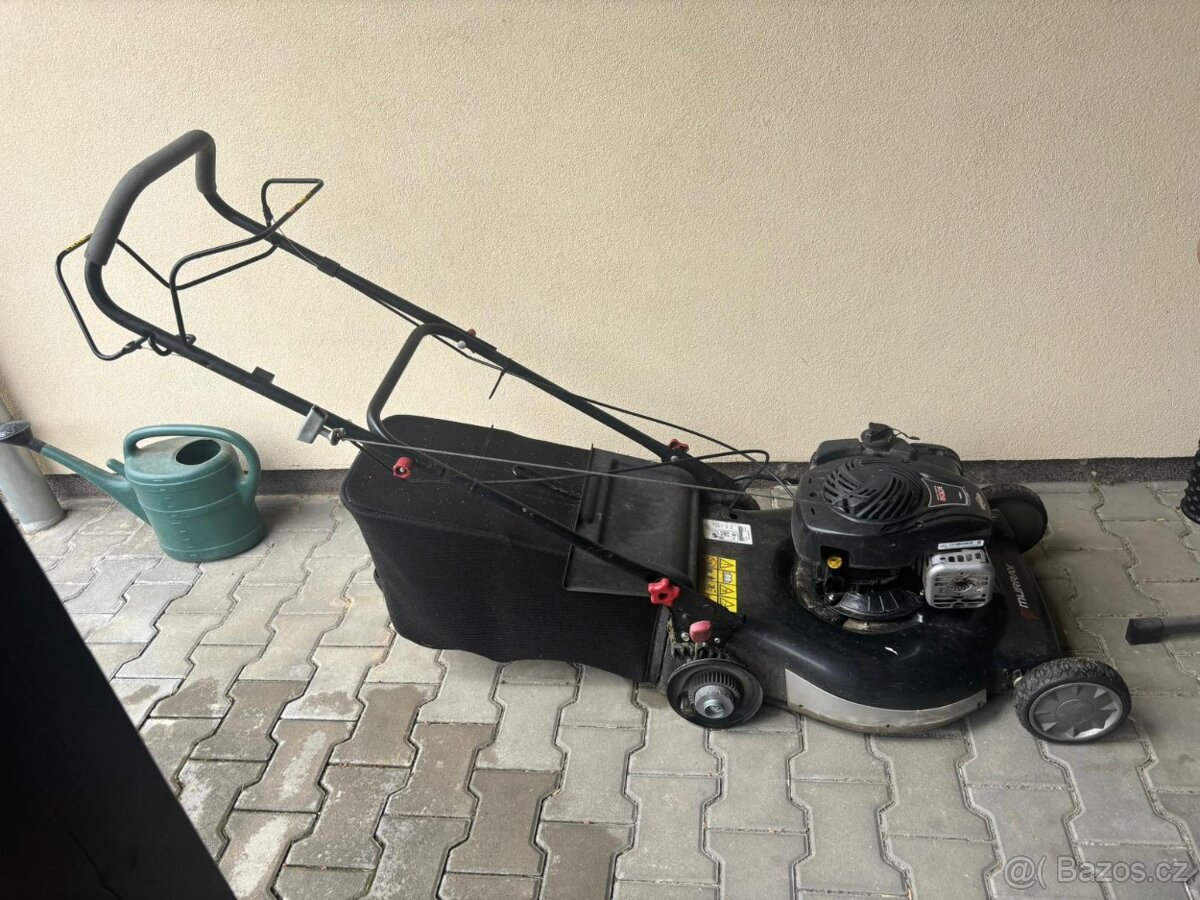 Prodám benz. sekačku Murray-motor Briggs-Stratton - 2