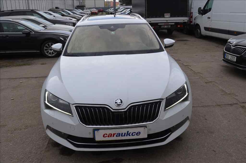 Škoda Superb COMBI III. 2,0 TSI DSG 4X4 - 2