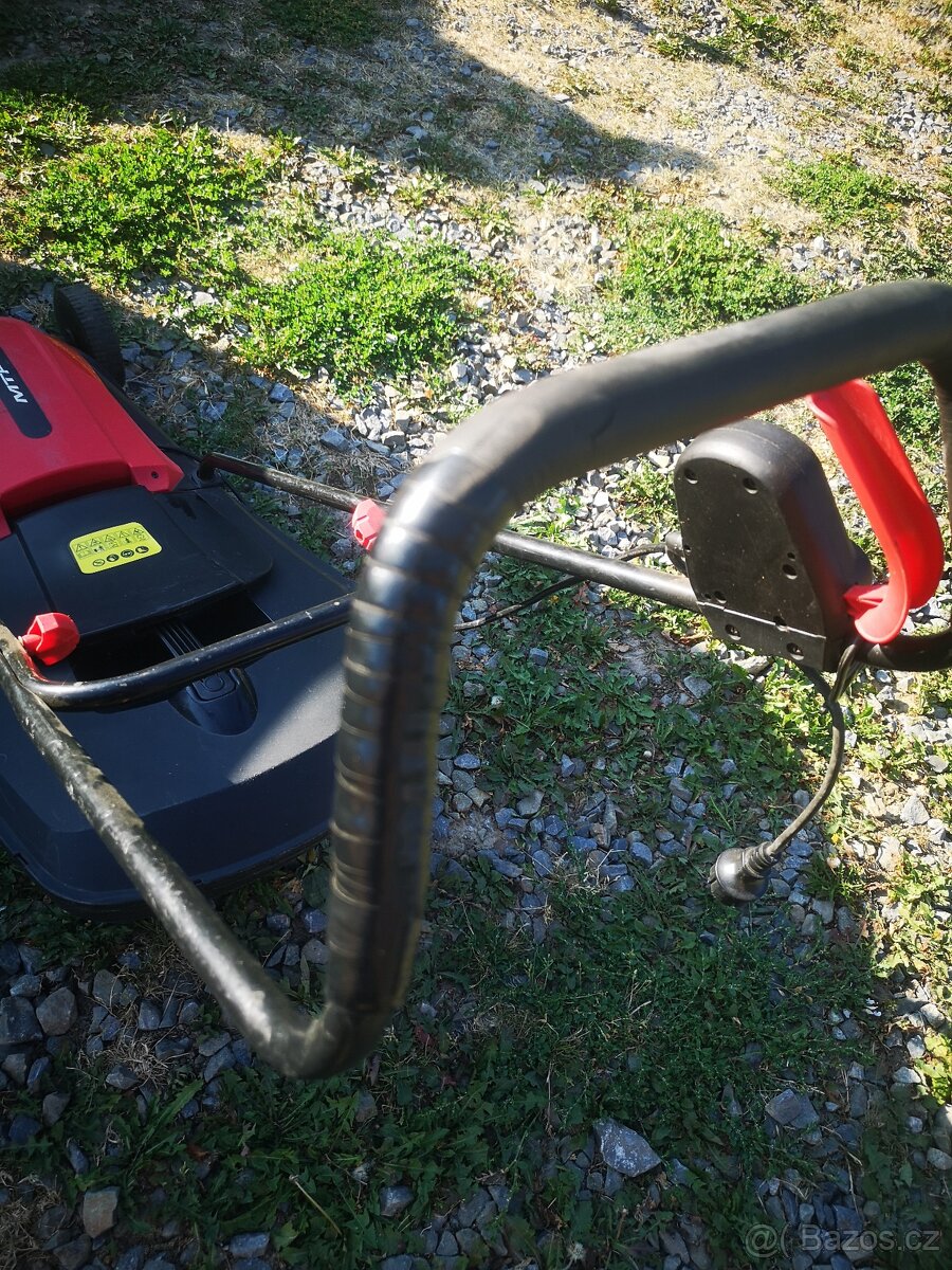 Elektrická sekačka na trávu - 2