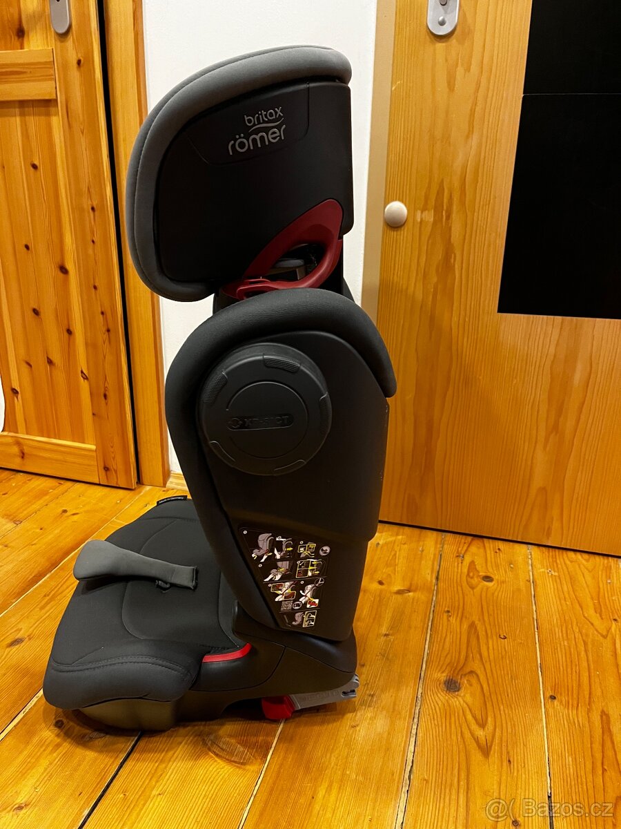 Britax Römer KIDFIX III M Storm Grey - 2
