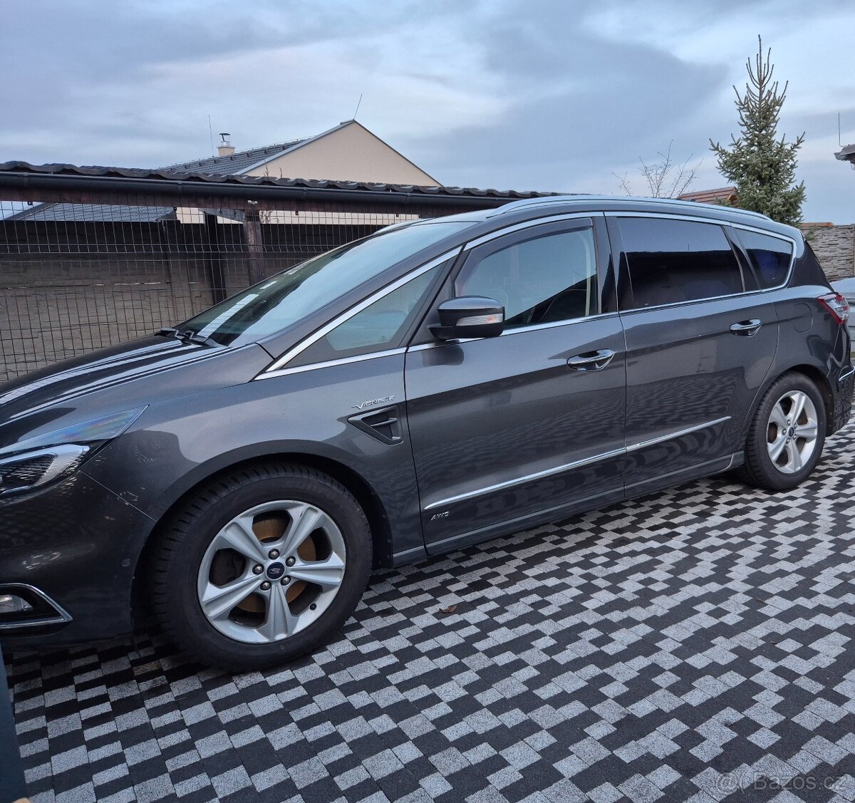 Ford S-MAX, vignale, r.v.2017,bez AdBlue, sleva 20tisíc - 2