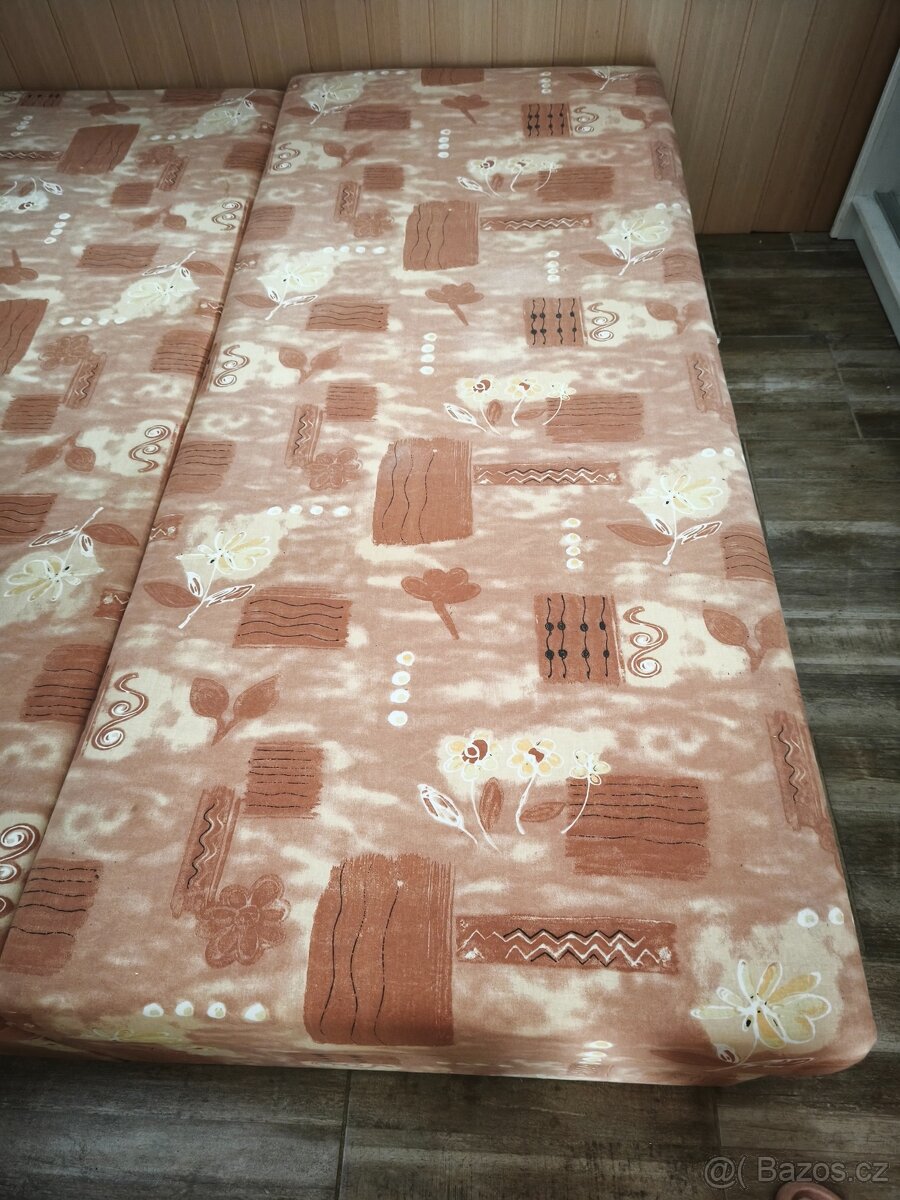 Válenda s úložným prostorem - 2