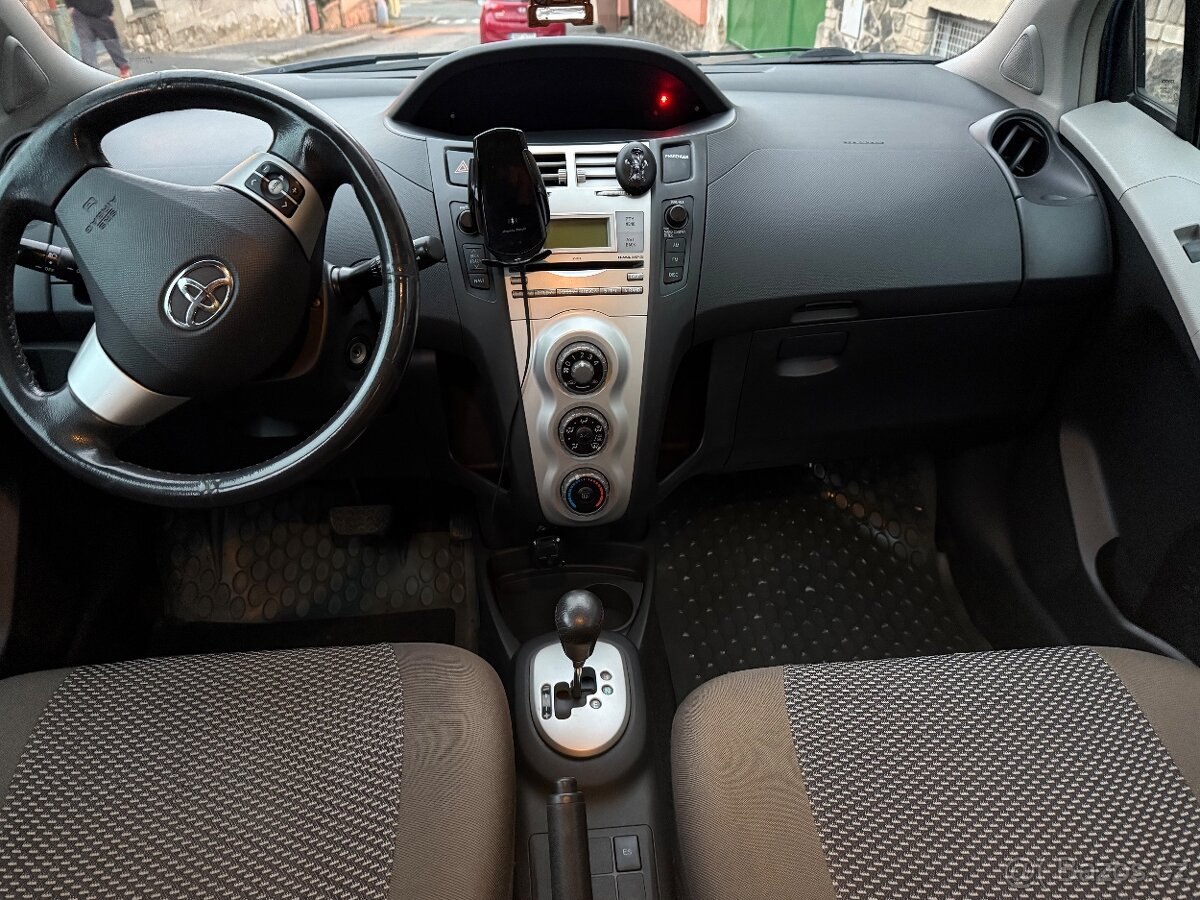 Prodam Toyota Yaris - 2
