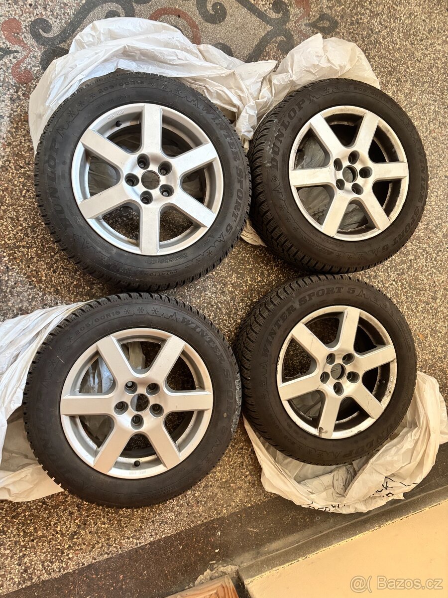 Dunlop WINTER SPORT 5 205/60 R16 92H + disky - 2