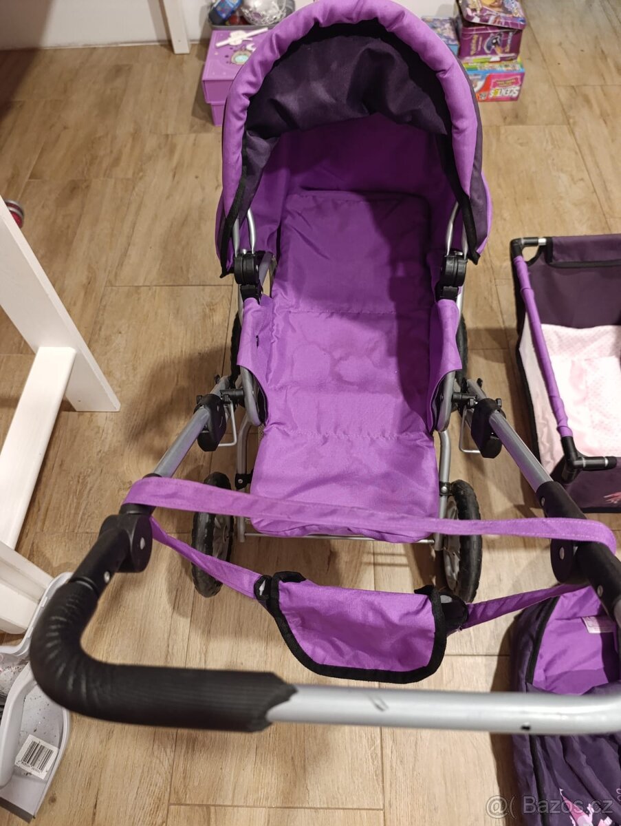 Kočárek vč. příslušenství - 2