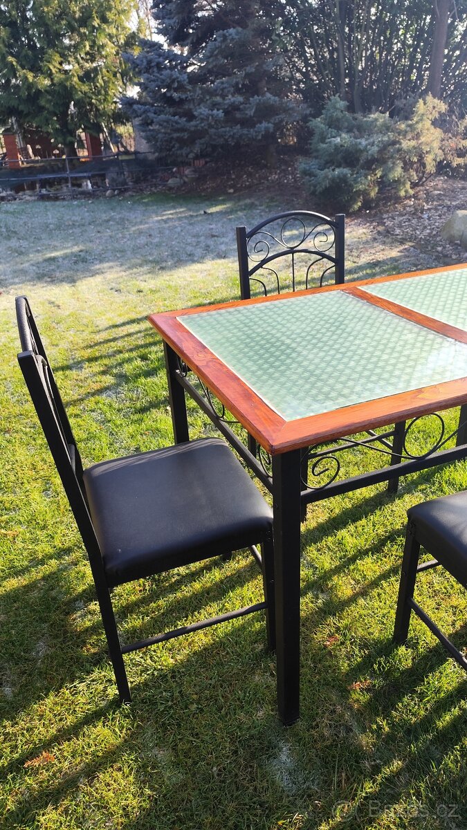 Jídelní stůl a židle - 2