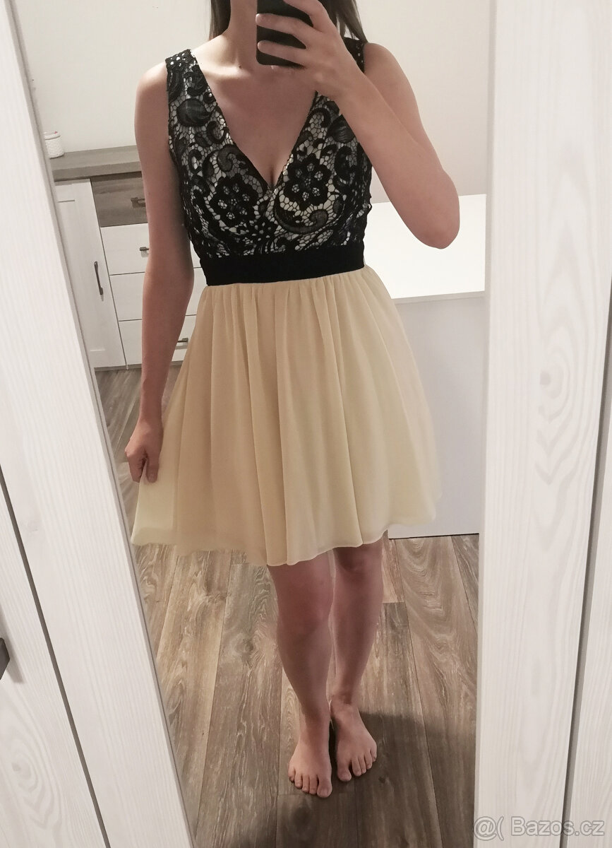 Krátké společenské šaty s krajkou - 2