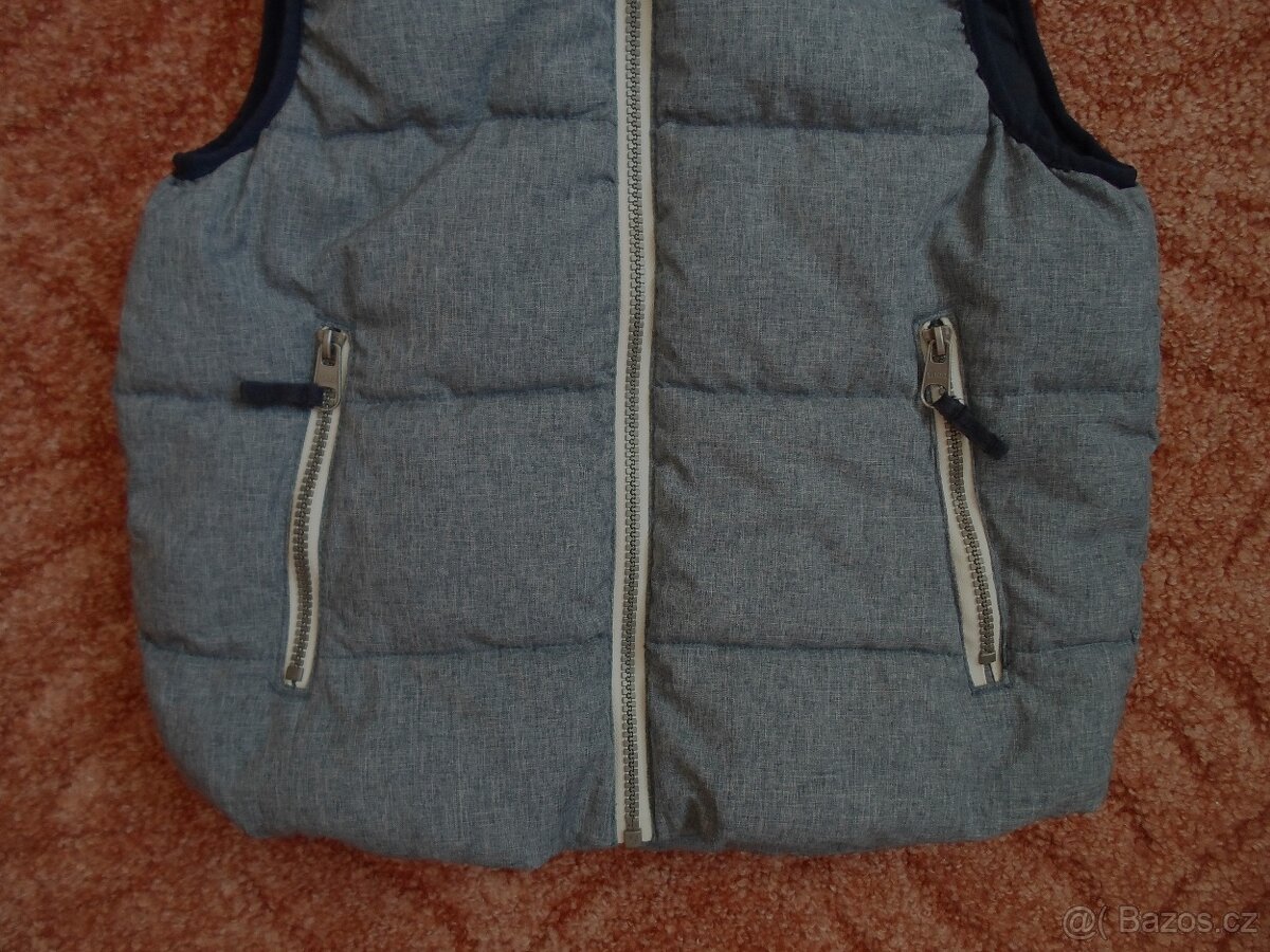 Modrá zateplená vesta vestička H&M - 134, 140 - 2
