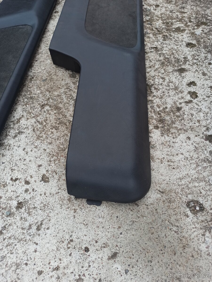 spodní panel dveří bmw e24 - 2