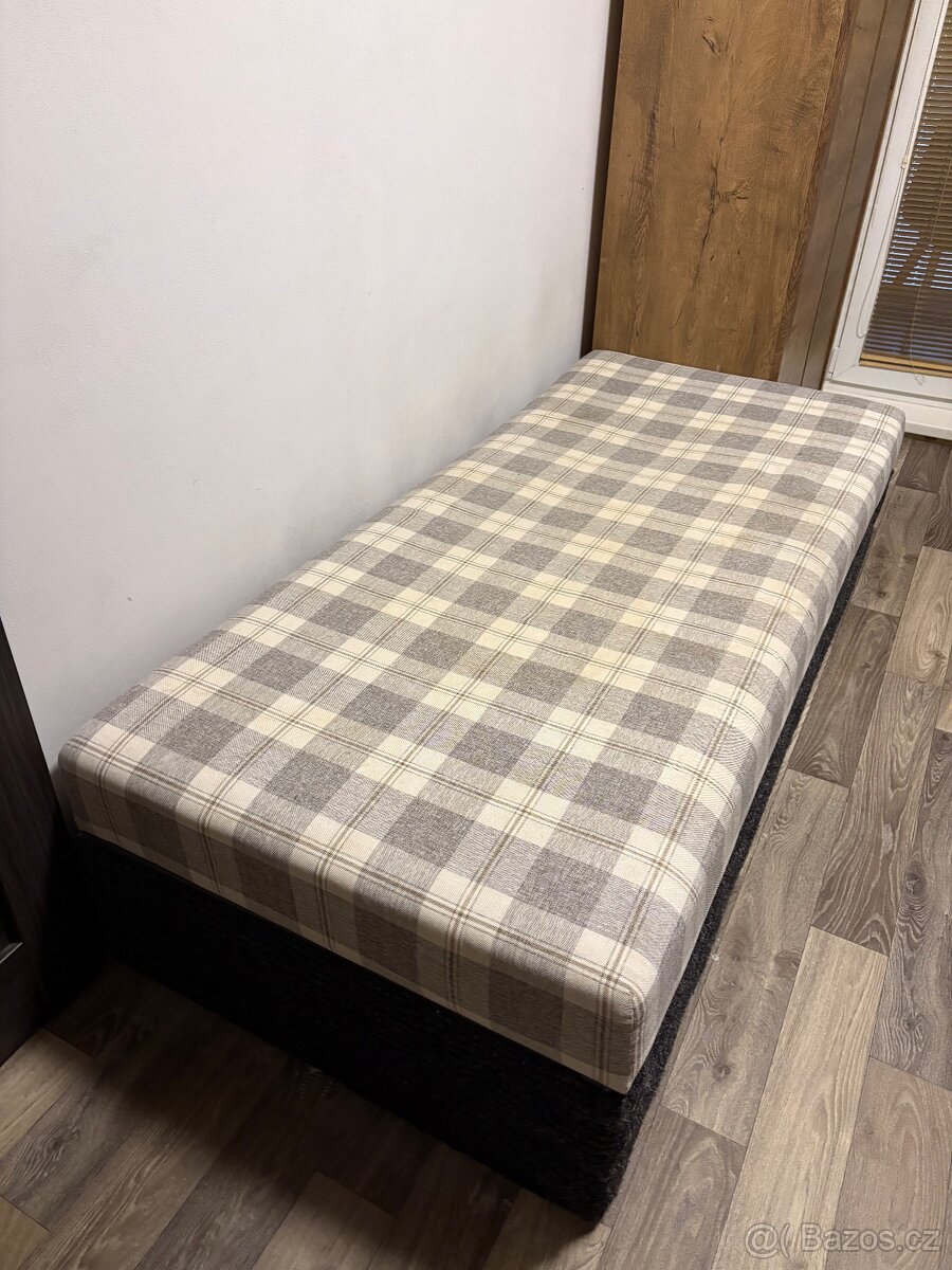 Postel s úložným prostorem - 2