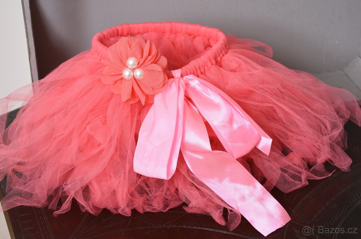 FOTOREKVIZITY - SUKÝNKY+ČELENKY - 2