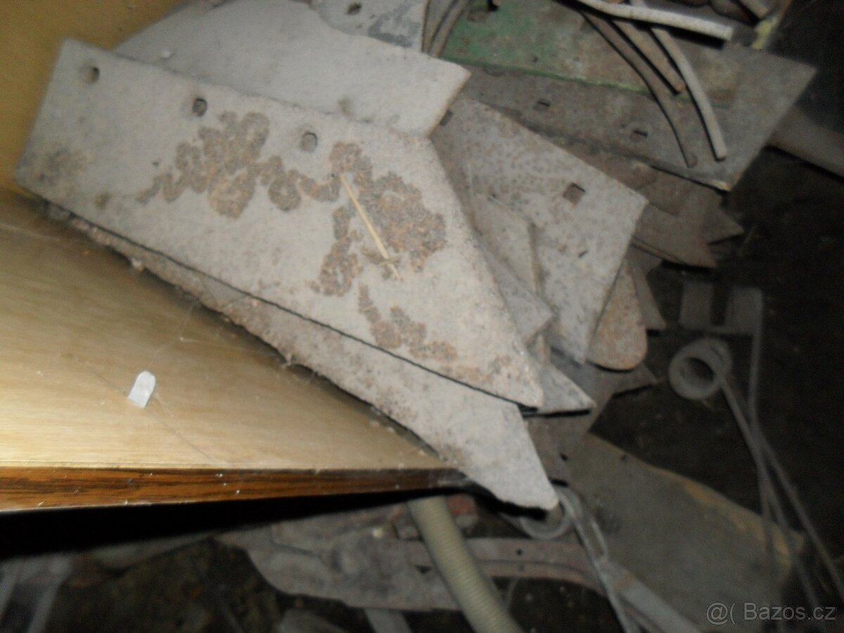 prodam nahradni dily na B 200-1 - 2