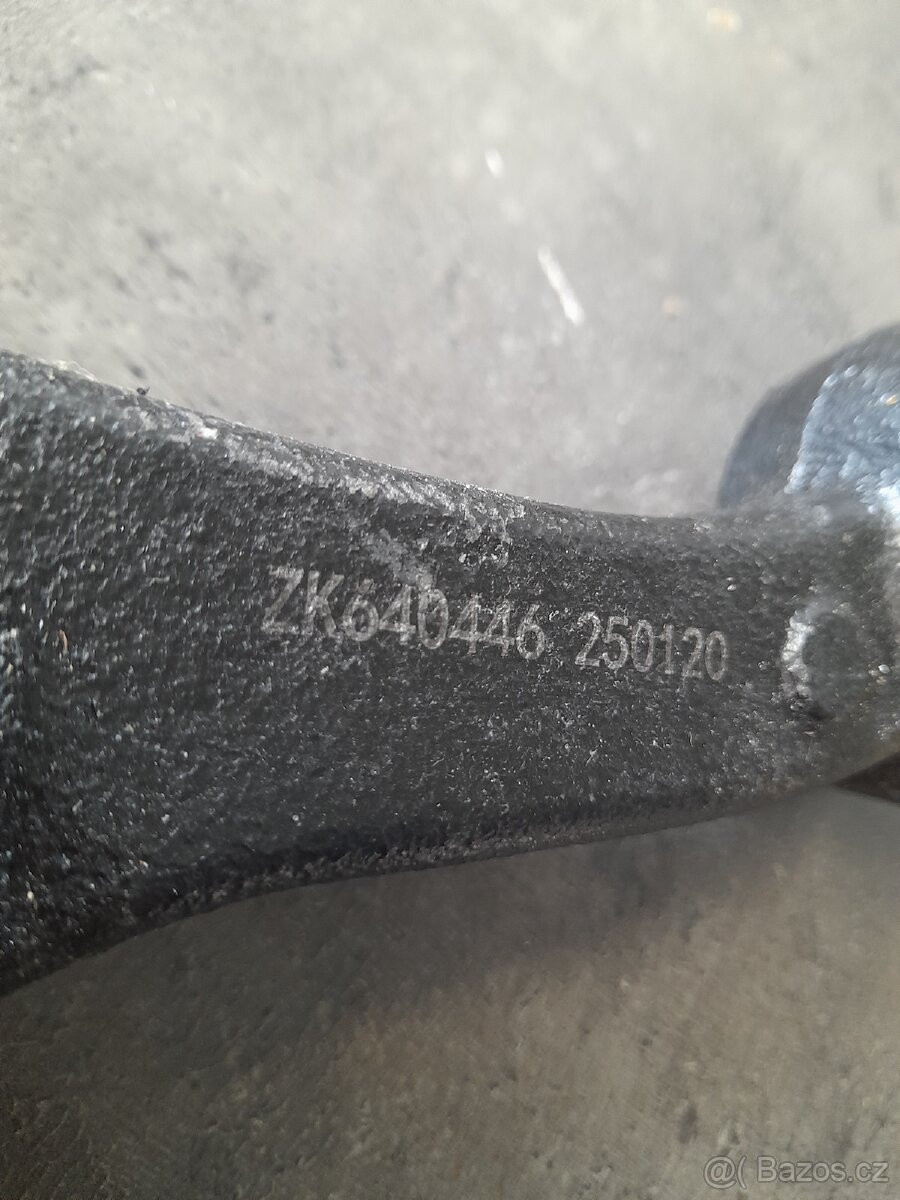 Přední rameno Volvo xc90 - 2