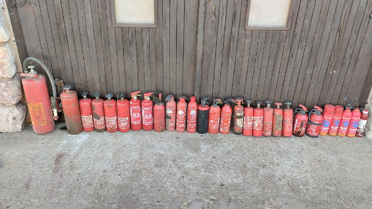 Prodám sbírku hasicích přístrojů - 2
