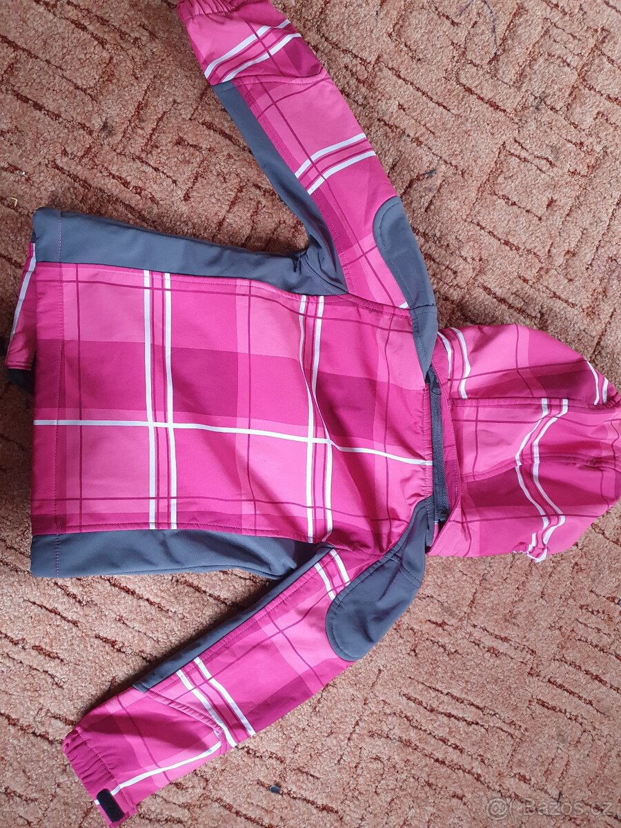 Dívčí softschellová bunda 110 - 2