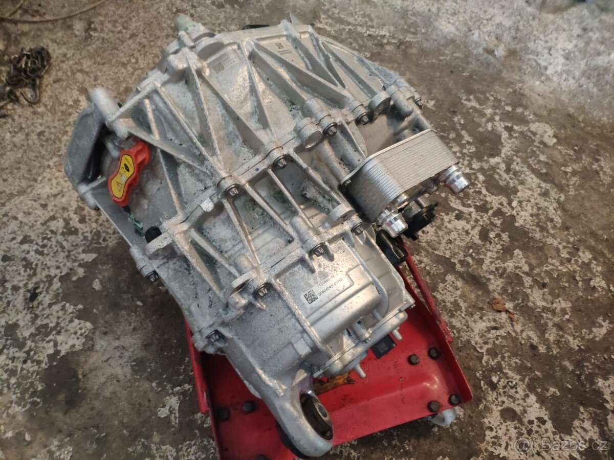 Přední motor Tesla model Y 23-24 - 2