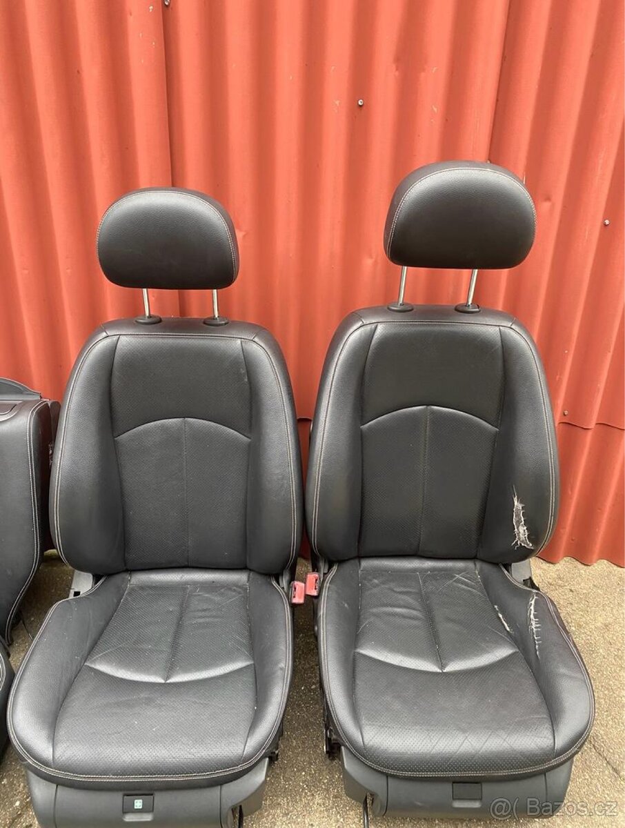 Mercedes w211 sedačky - 2