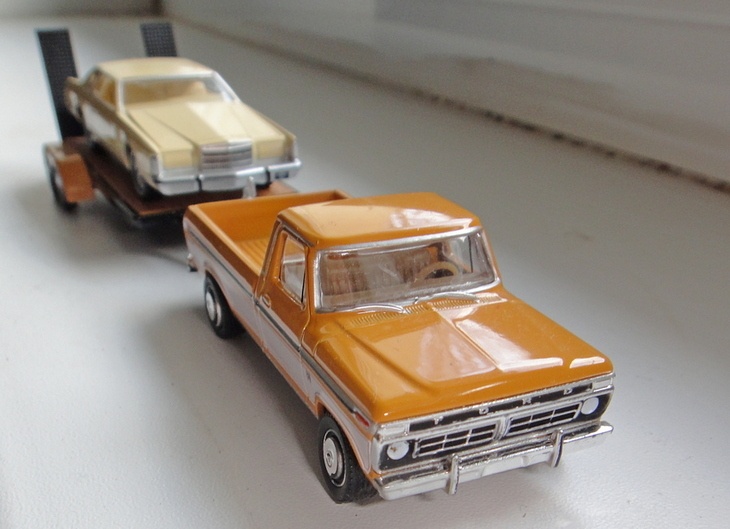 KOVOVY MODEL FORD F250 PICK UP - 2