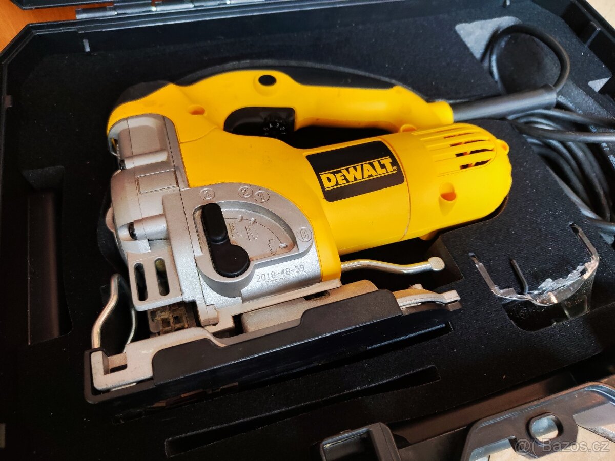 DEWALT DW331KT přímočará pila 700W ZÁNOVNÍ - 2