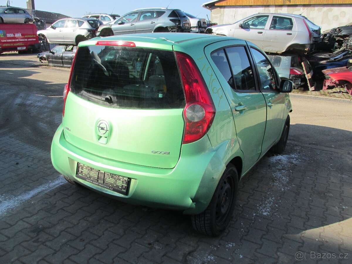 Opel Agila 1,0i - 2