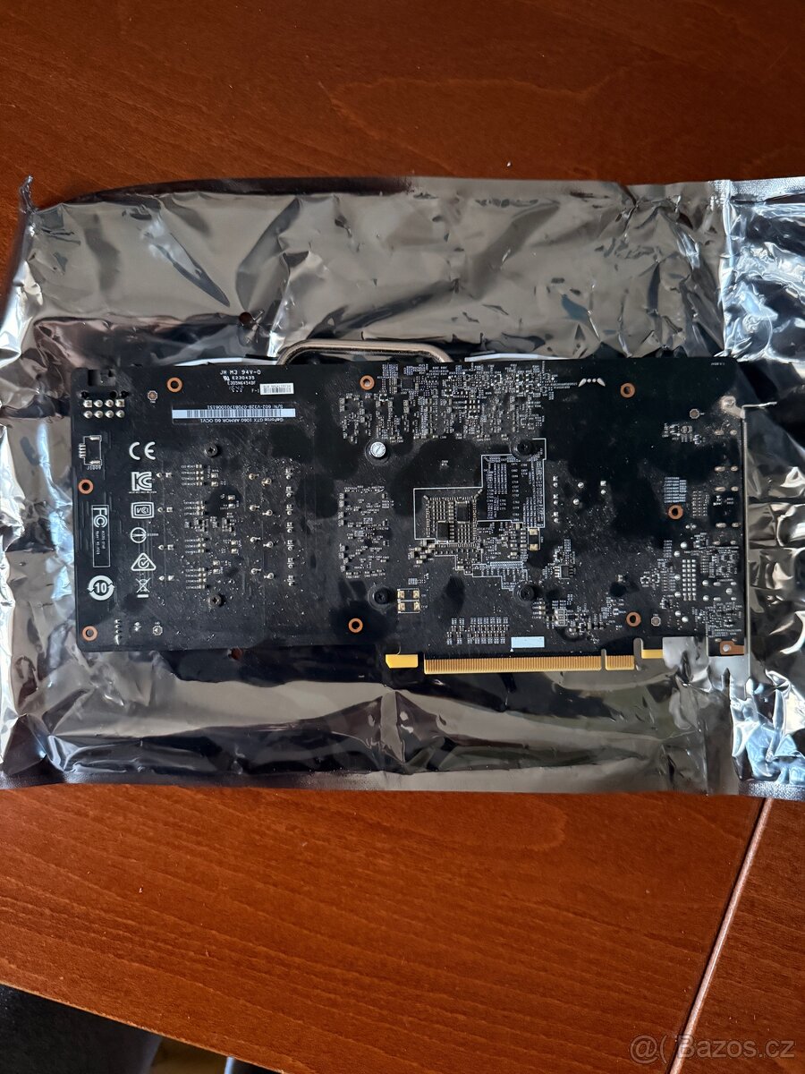 MSI GeForce GTX 1060 ARMOR 6GB - 2