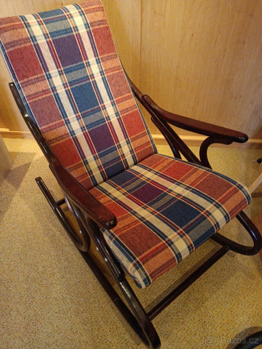 Houpací křeslo TON - 2