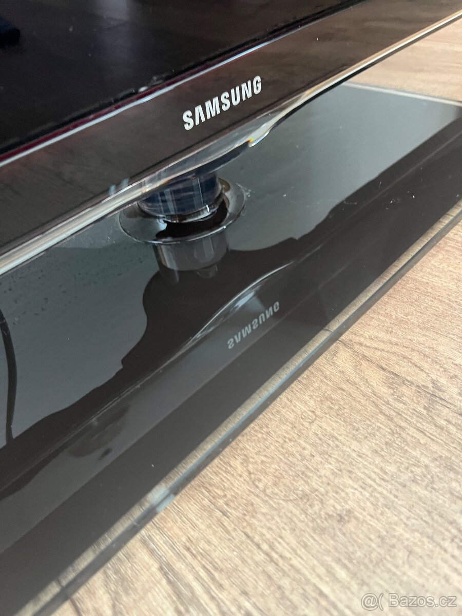 Samsung UE32D6100 - 2