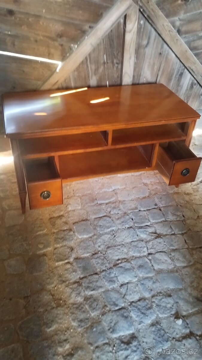 komoda - 2