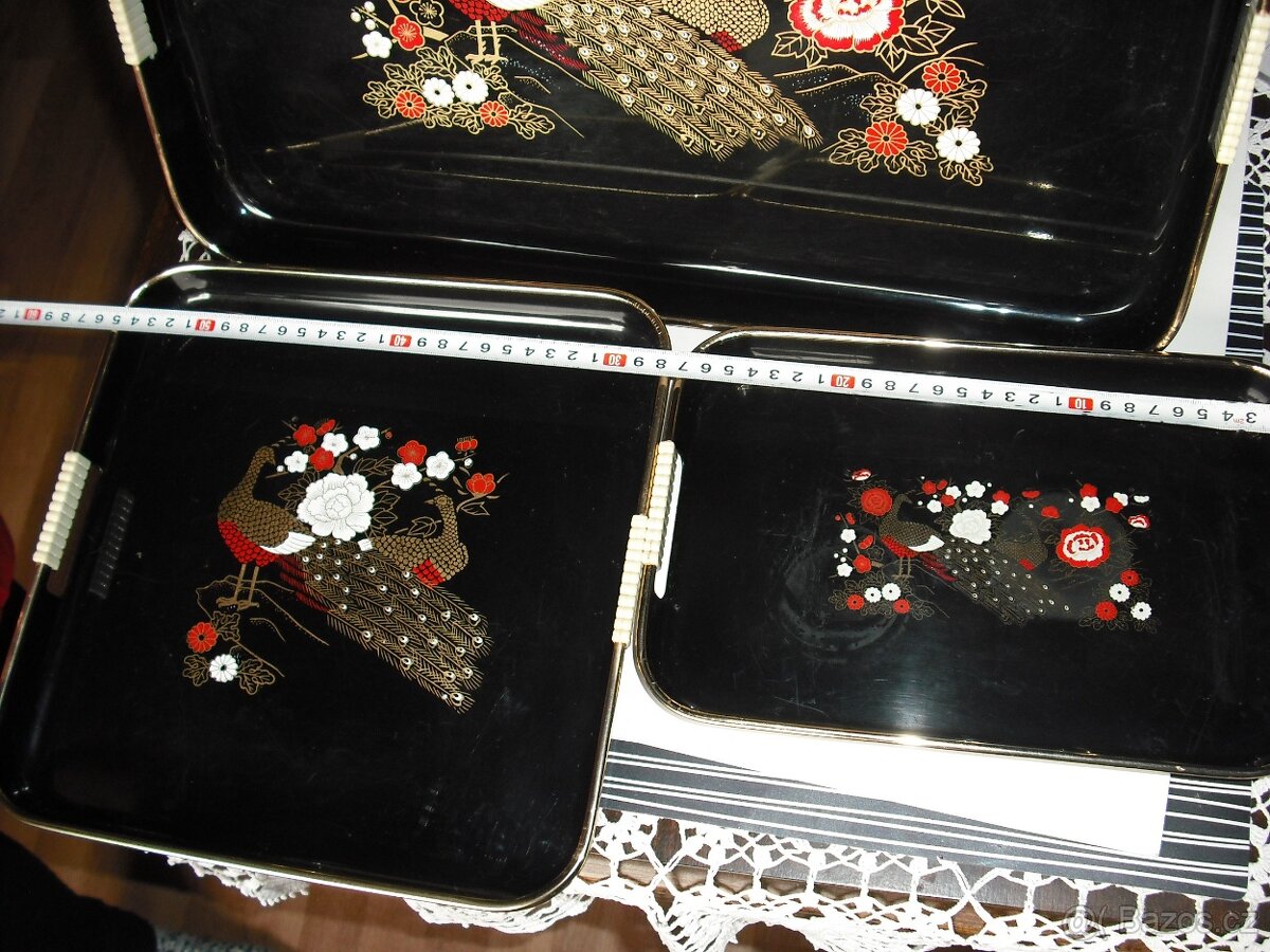 retro plastové podnosy - 2