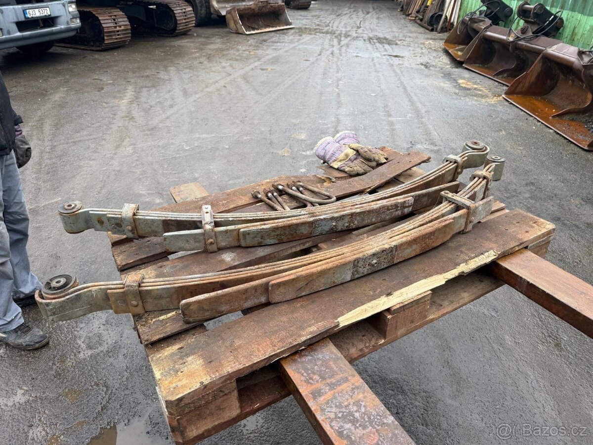 Listové pera VW Amarok - 2