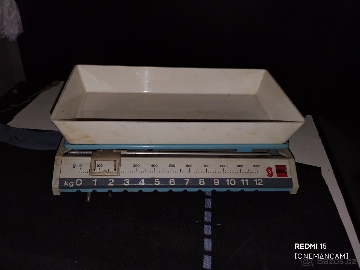 Kuchyňská váha Kovozávody Semily - 2