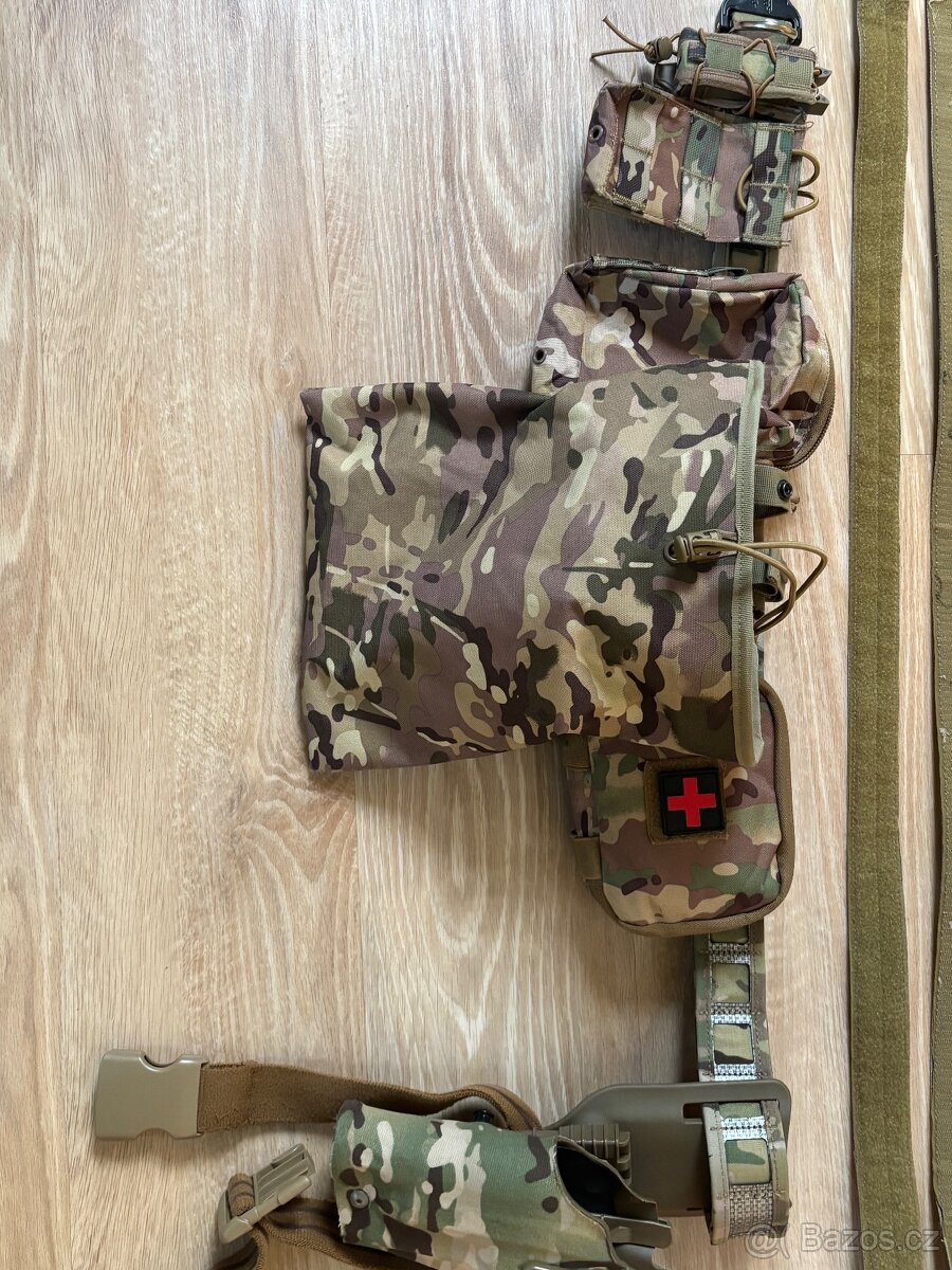 Taktický opasek a vybavení - 2