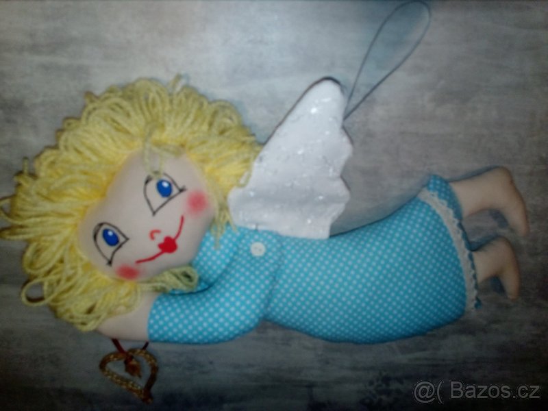 DŘEVĚNÉ A ŠITÉ HRAČKY A DOPLNKY...VĚŠÁK NA OBLEČENÍ - 2