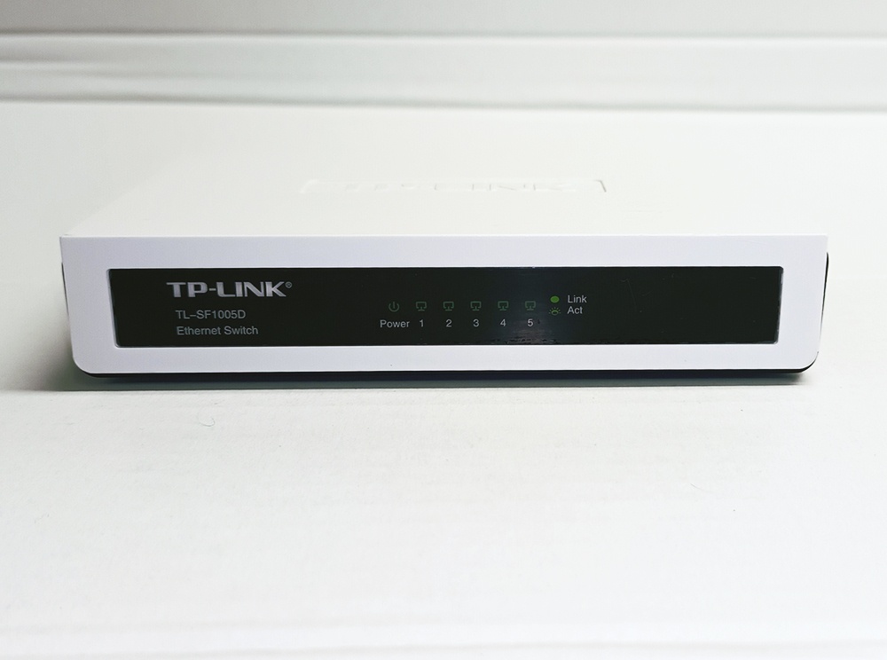 TP-LINK TL-SF1005D, Stolní pětiportový LAN switch - 2