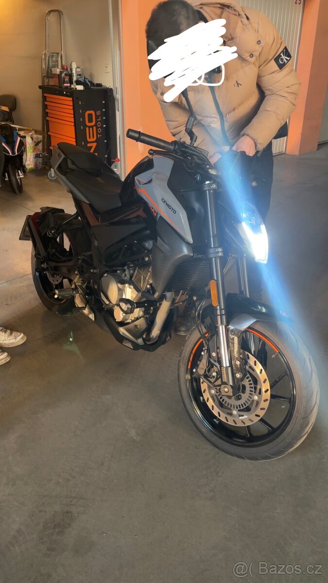CF MOTO 300 NK - 2