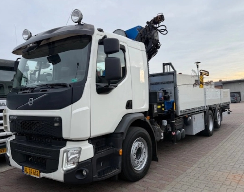 Volvo FE 320 6x2 E6 - valník s HDS - 2