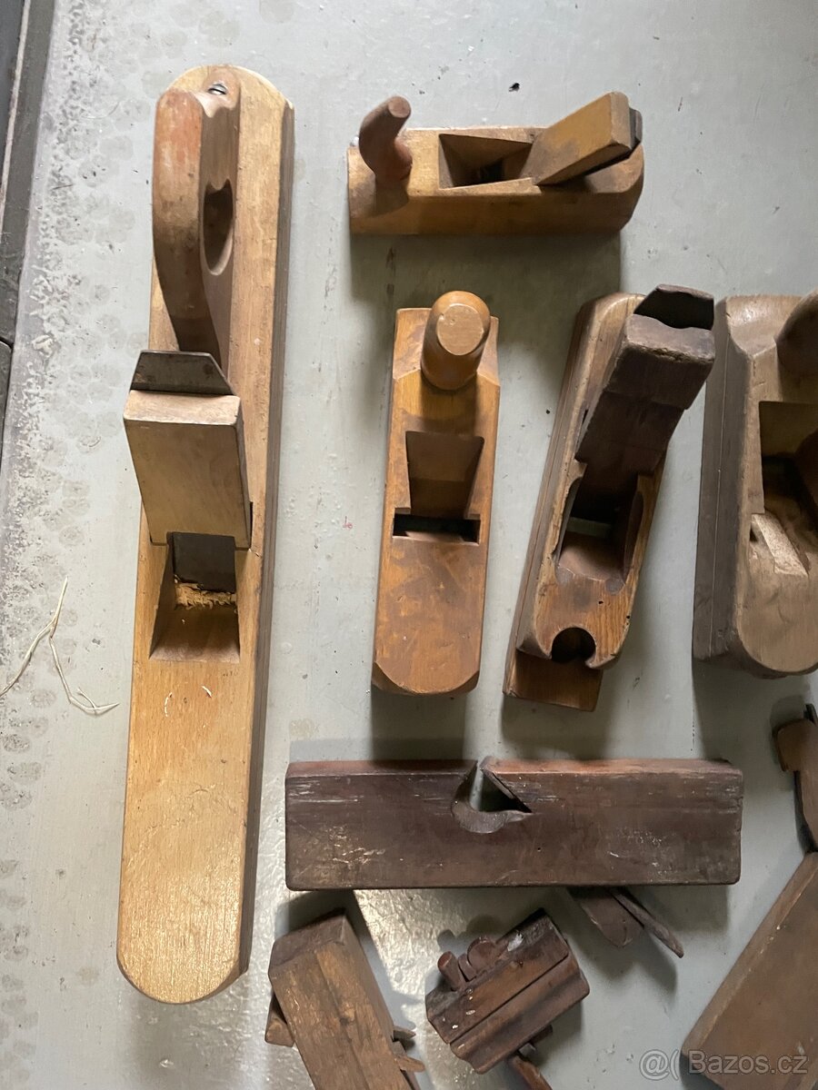 Sada starých hoblíků. - 2