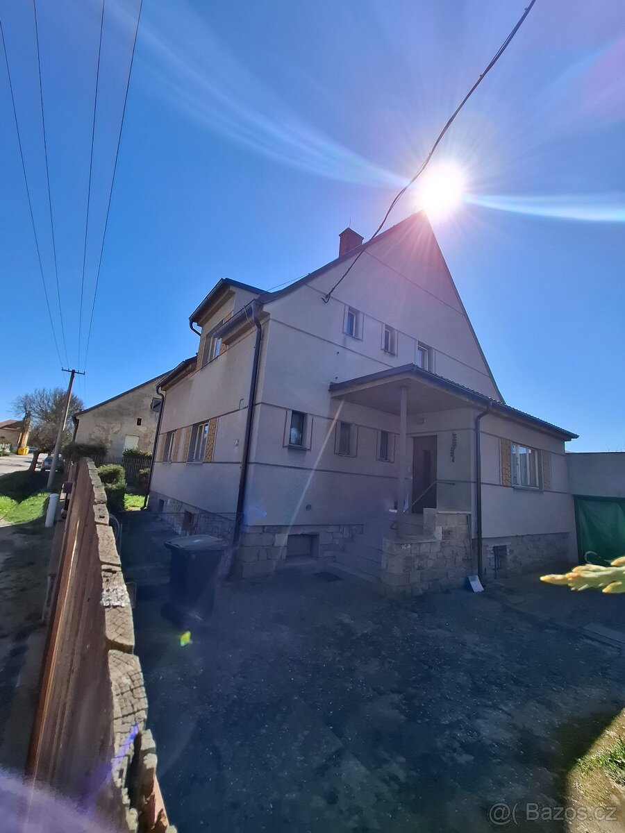 Prodáme rod.dům - 2