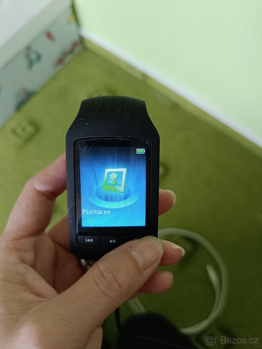 Mp3 přehrávač a Sluchátka - 2