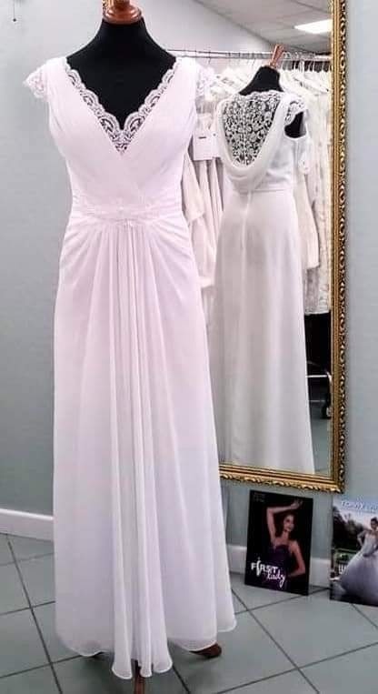 46 NOVÉ jednoduché svatební šaty - 2