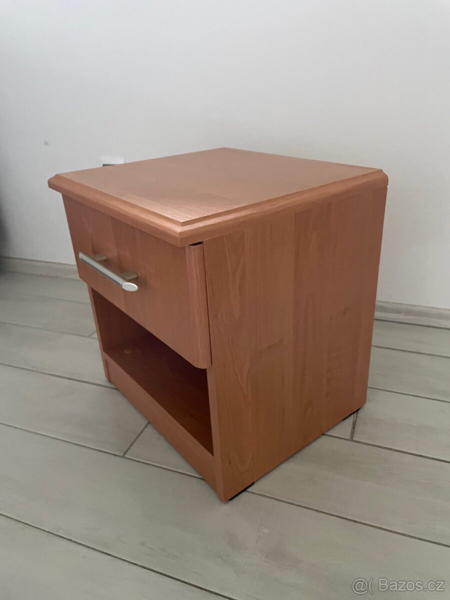 2 noční stolky - 2