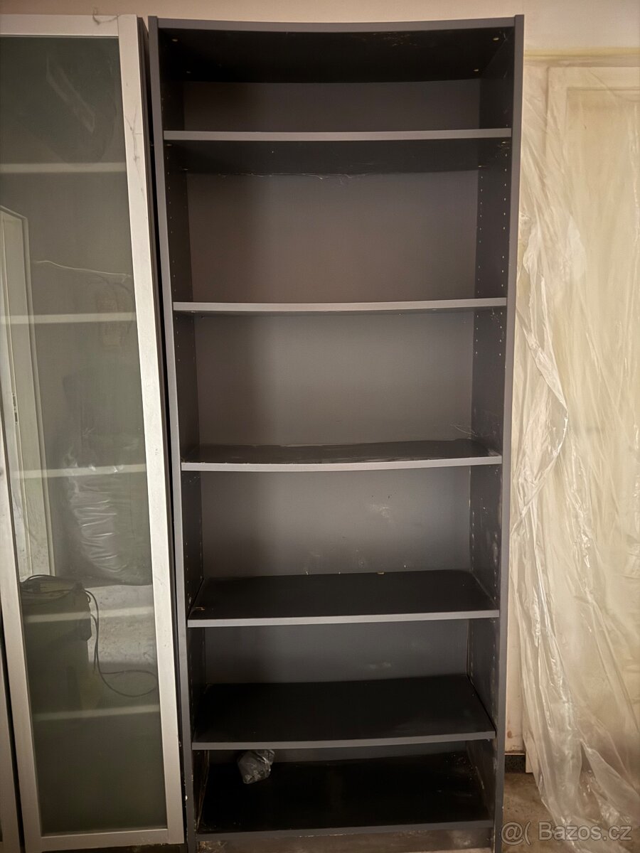 Skříň prosklená - 2