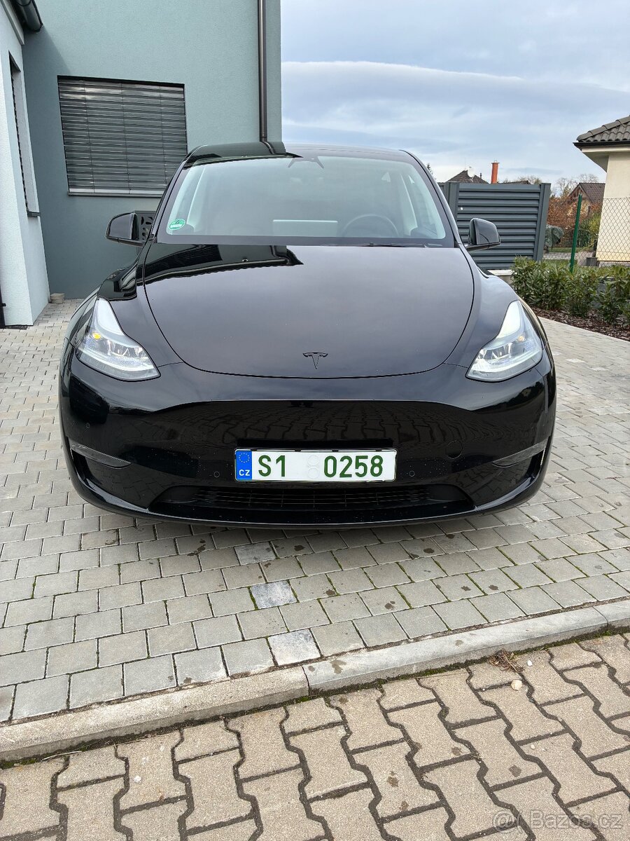 Tesla Model Y Performance | EAP | Berlín | 1 majitel - 2