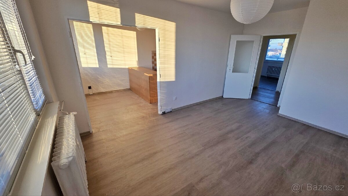 Pronájem 3+1 s lodžií, Pardubice - Zelené předměstí - 2