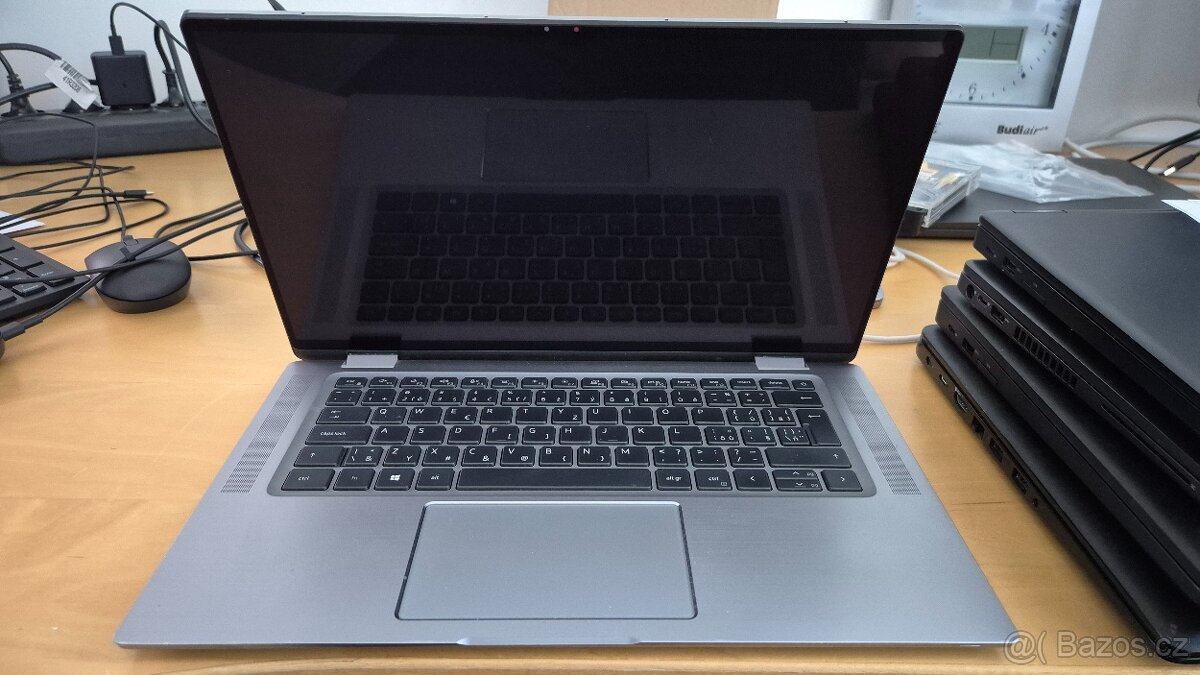 Dell Latitude 9520 - 2