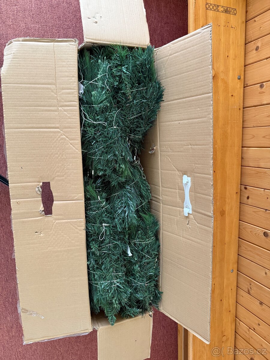 Umělý Vánoční stromek 180cm, včetně osvětlení - 2