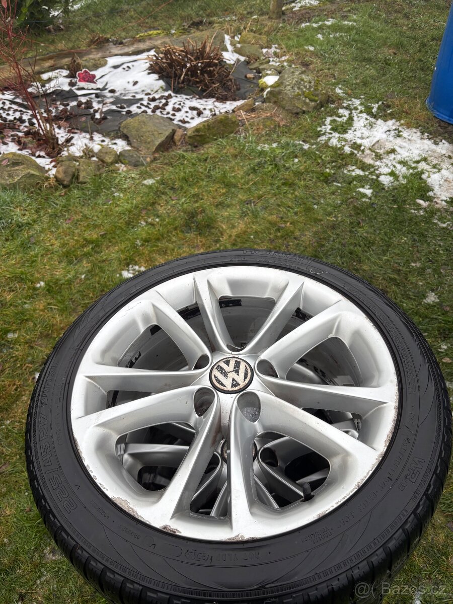 Prodám WV disky s pneu, original - 2