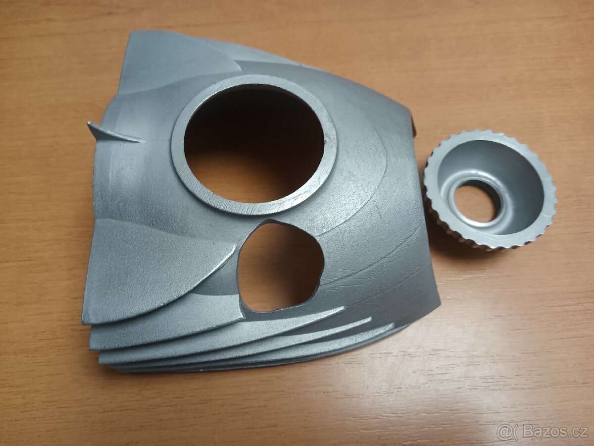 Kryt karburátoru Jawa 353 s maticí originál - 2