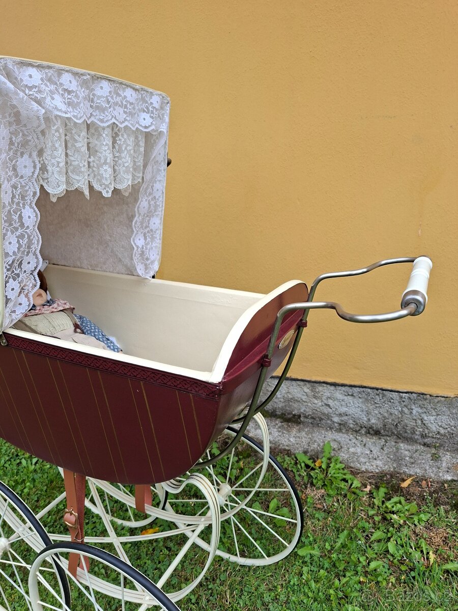 Starožitný kočárek pro panenky č. 797 - 2